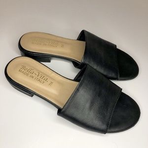 NWOB Bella Vita Tes Italy Slide Sandals Black Leather 7 Slip On Shoes RV $90